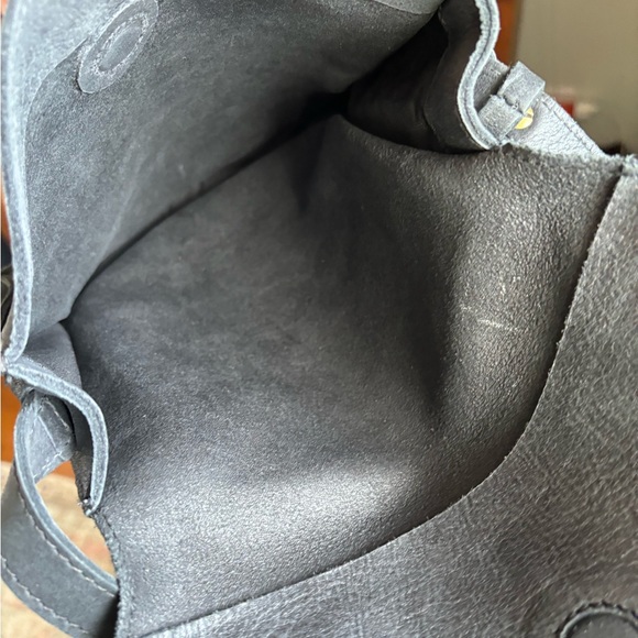 Roots black genuine leather flap crossbody - Picture 5 of 5